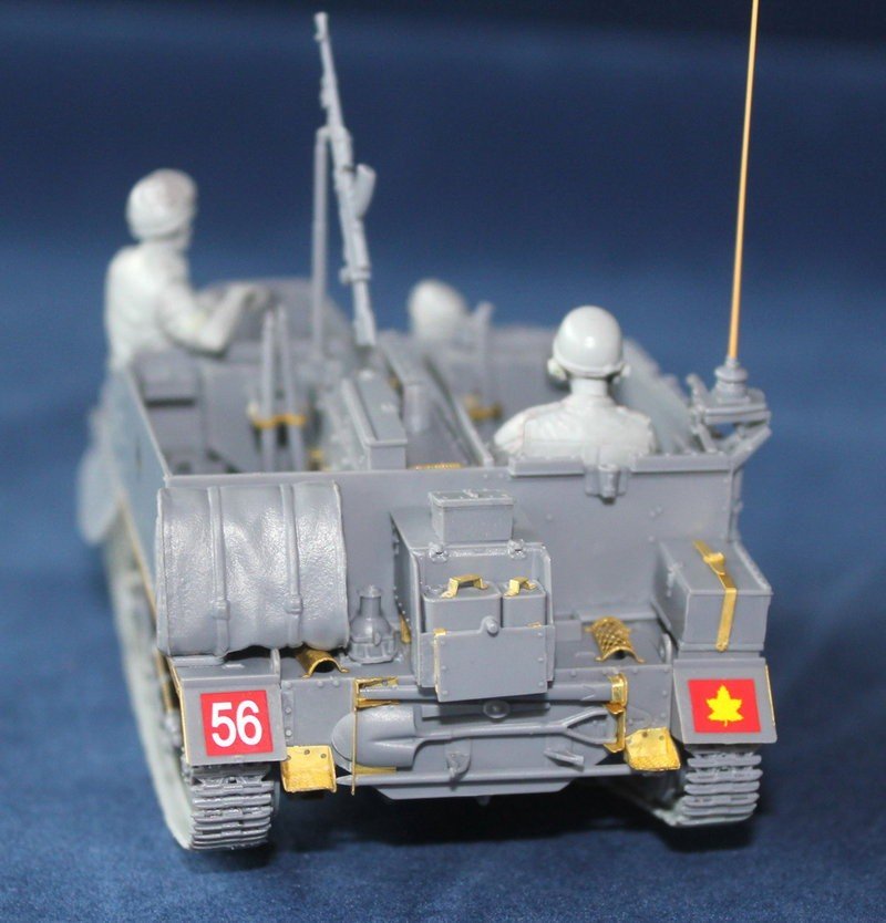 Riich Models RV35011 Universal Carrier Mk.I w/Crew 1/35 – imagen 3