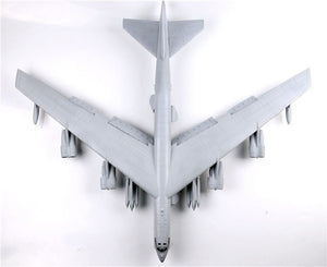 Modelcollect UA72200 B-52H US Stratofortress Bombardier stratégique 1/72 – image 3