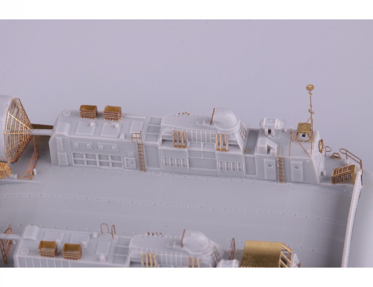 Eduard BIG5348 USS Iwo Jima LHD-7 pt.2 TRUMPETER 1/350 – Bild 5