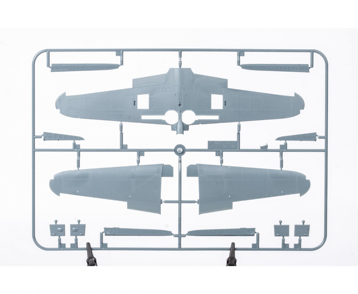 Eduard 84211 Mitsubishi A6M2-K - The Weekend Edition 1/48