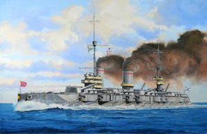 Revell 05137 Cuirassé russe Gangut de la Première Guerre mondiale (1/350)