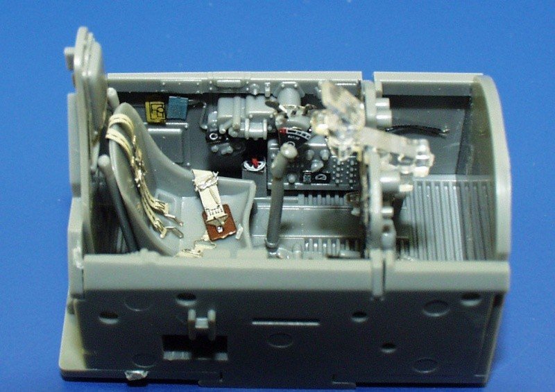 Eduard FE226 P-47D-20 1/48 Tamiya – imagen 4