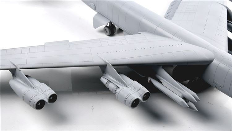 Modelcollect UA72200 B-52H US Stratofortress Bombardier stratégique 1/72 – image 15