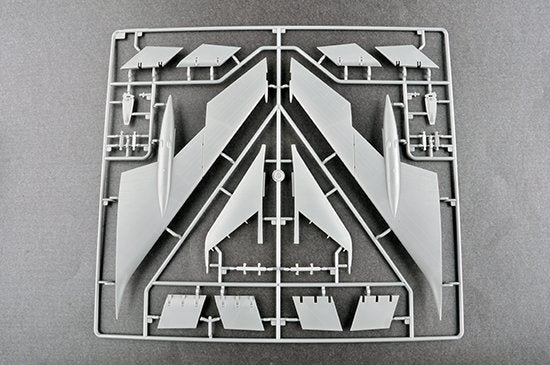 Trumpeter 01695 Bombardier tactique soviétique Tu-22 « Blinder » 1/72 – image 7