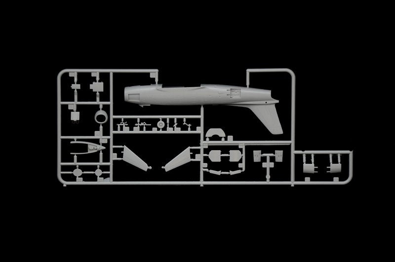 Italeri 1426 F-86F Sabre 1/72 – image 7