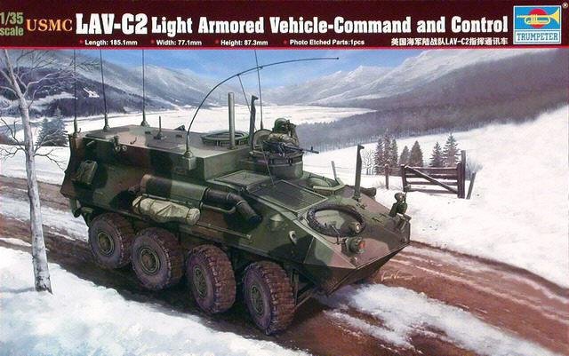 Trumpeter 00371 USMC LAV-C2 Light Armored Vehicle-Command&amp;Control (1/35)