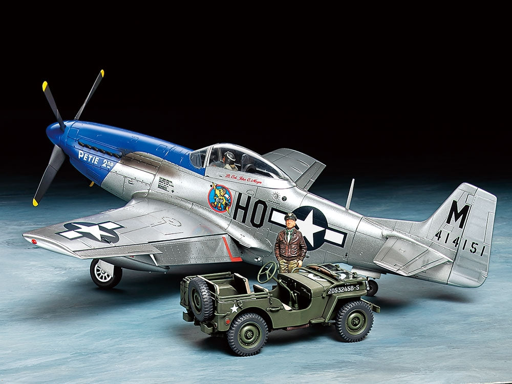 Tamiya 25205 North American P-51D Mustang &amp;amp; 1/4 ton 4x4 Light Vehicle Set 1/48