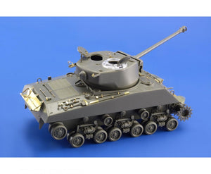 Eduard 36301 M4A3E8 Sherman TAMIYA 1/35 – image 2