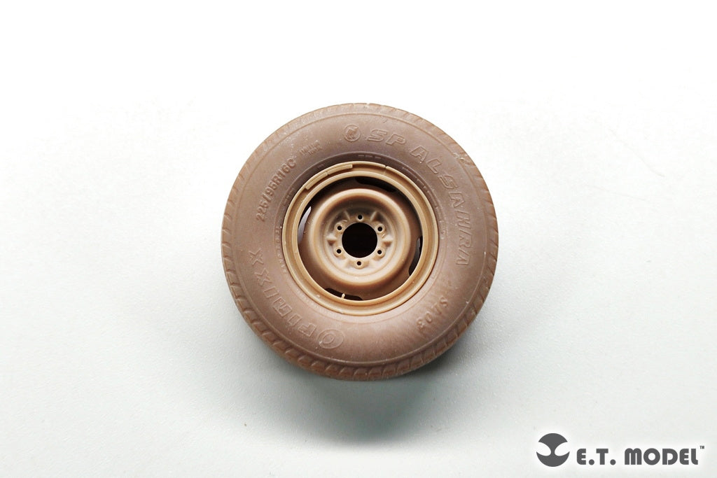 E.T. Model P35-162 PICK UP Truck Sagged Wheels Type.1 1/35 – Bild 11