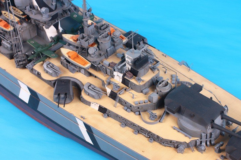 Trumpeter 03702 German Bismarck Battleship 1/200 – image 4