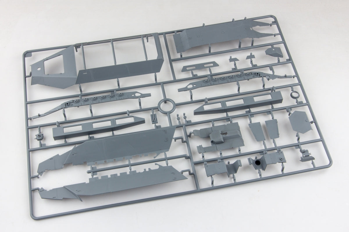 Snowman Model SP-8001 Sd.kfz.251/1 Ausf.D 1/35