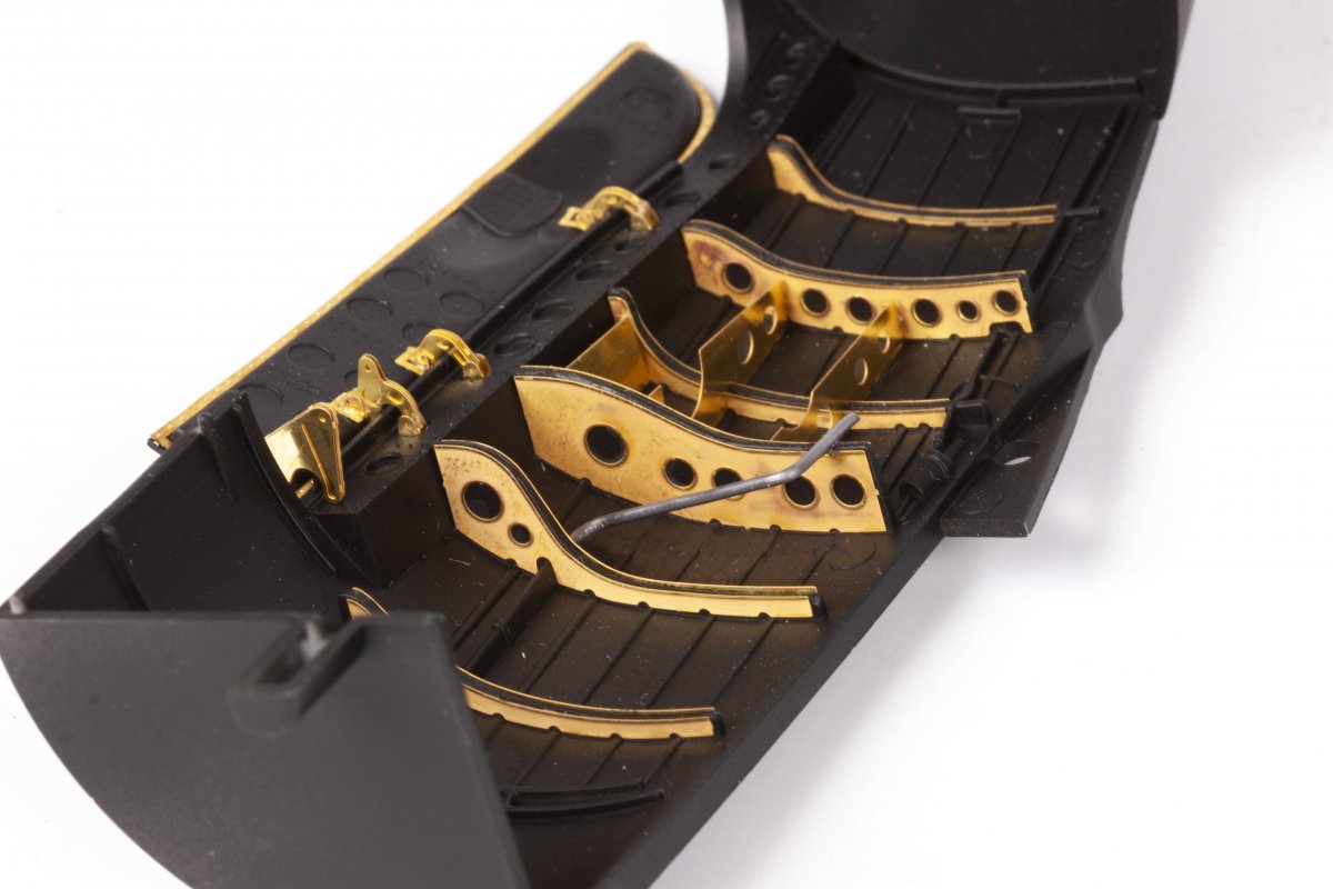 Eduard 32485 A-20G main wheel wells HONG KONG MODELS 1/32 – imagen 5