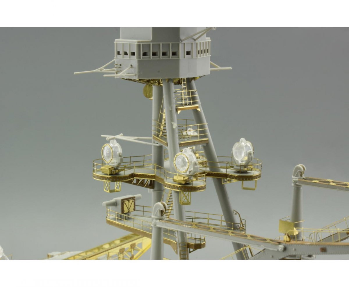 Eduard 53112 USS Arizona part 6 - superstructure TRUMPETER 1/200 – imagen 8