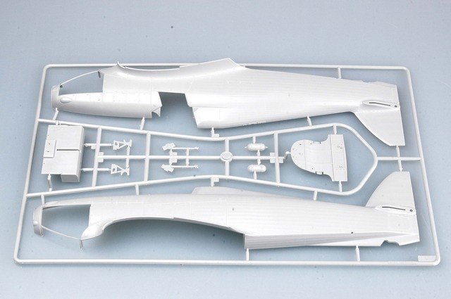 Trumpeter 02416 HURRICANE Mk.IIC/TROP 1/24 – Bild 10