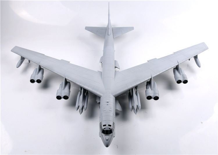 Modelcollect UA72200 B-52H US Stratofortress Bombardier stratégique 1/72 – image 13