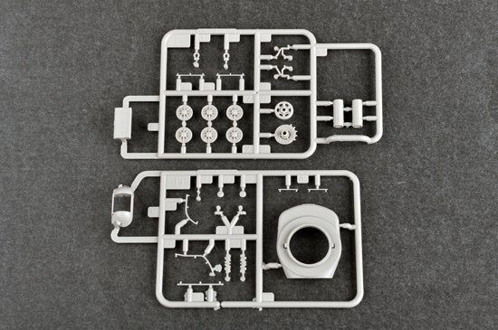 Trumpeter 07127 Soviet KV-85 Heavy Tank 1/72 – image 5