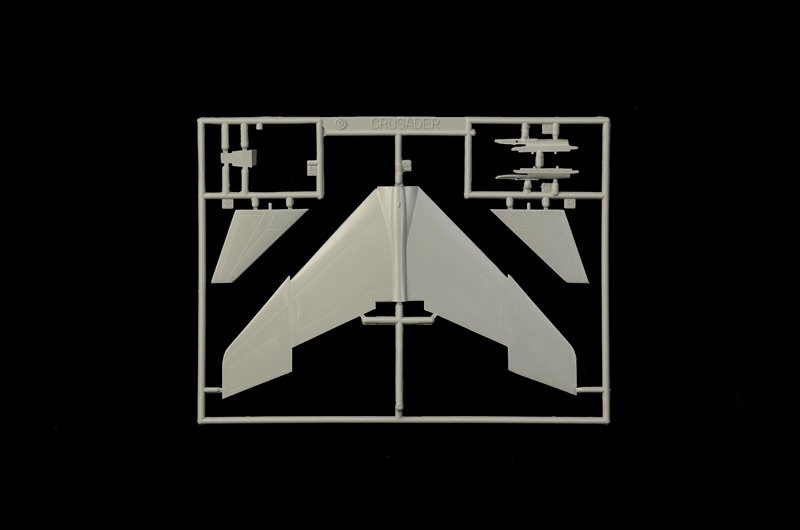 Italeri 1456 F-8E Crusader 1/72 – immagine 6