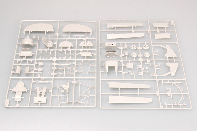Trumpeter 02414 HURRICANE Mk.I 1/24 – zdjęcie 6