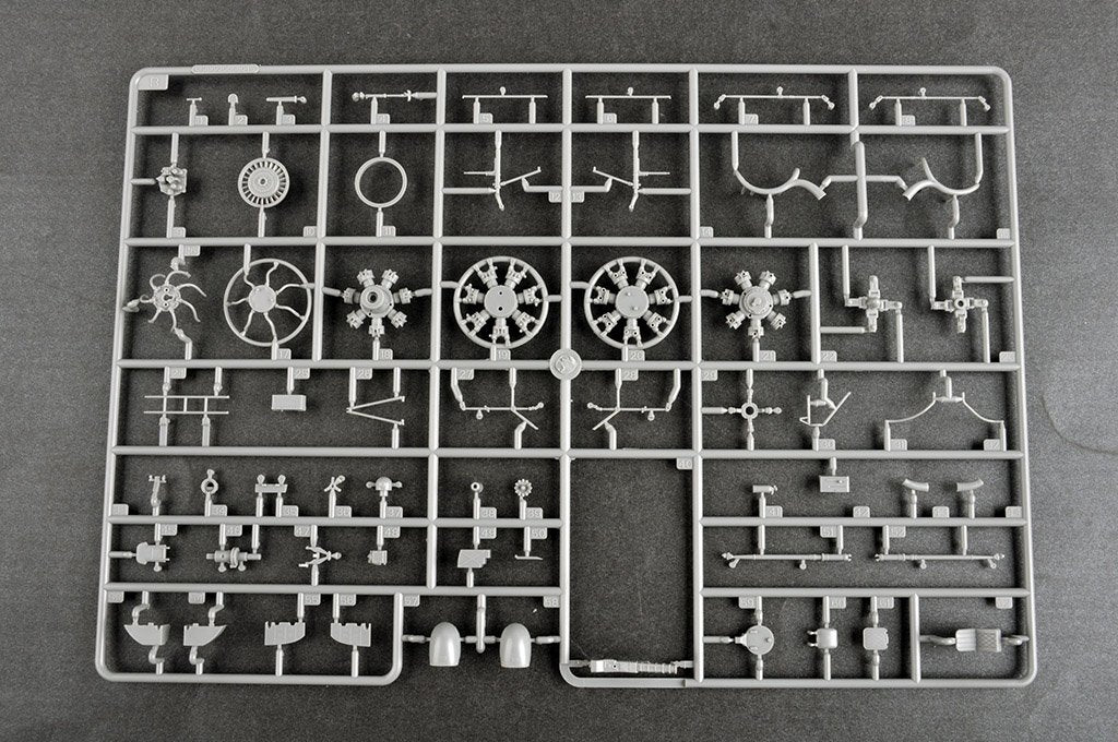Trumpeter 05816 Russian Mi-4 Hound helicopter 1/48 – Bild 8