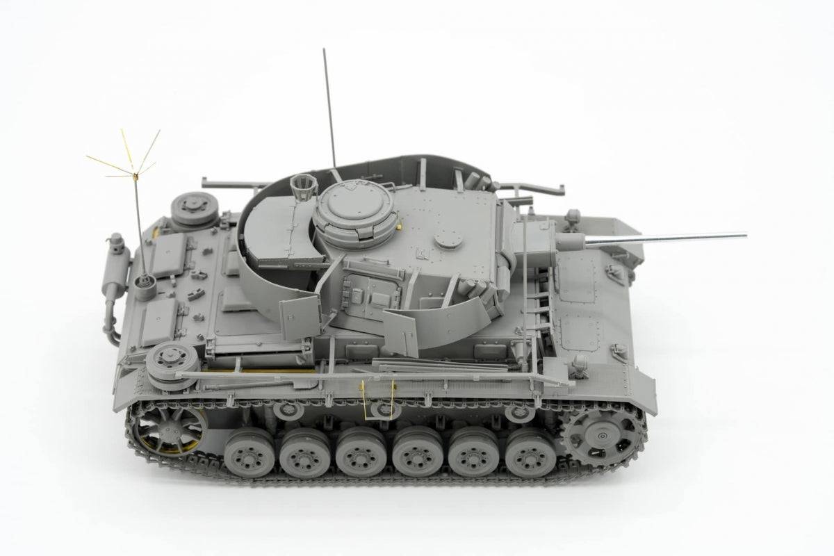 Border Model BT-048 Pz.Bef.Wg.III Ausf.K 2in1 w/Schürzen 1/35 – Bild 5