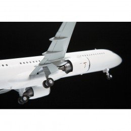 Zvezda 7043 AIRBUS A-321 NEO 1/144 – image 5