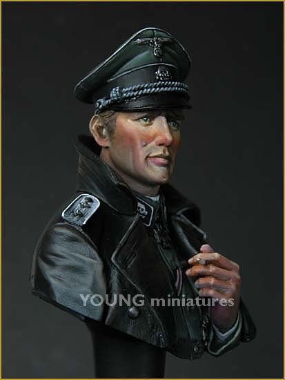 Young Miniatures YM1811 SS TOTENKOPF OFFICER WWII 1/10 – Bild 6