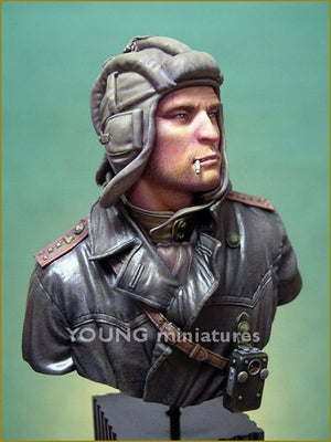 Young Miniatures YM1823 SOVIET TANK COMMANDER 1944 1/10 – Bild 2