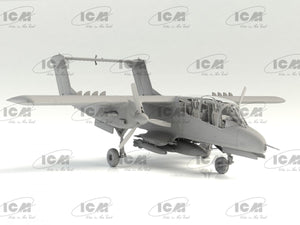 ICM DS4803 Vietnam USAF Airfield (OV-10A + O-2 + 5 figures) 1/48 – immagine 3
