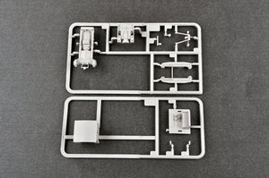 Trumpeter 07111 Russian ChTZ S-65 Tractor with Cab 1/72 – Bild 3