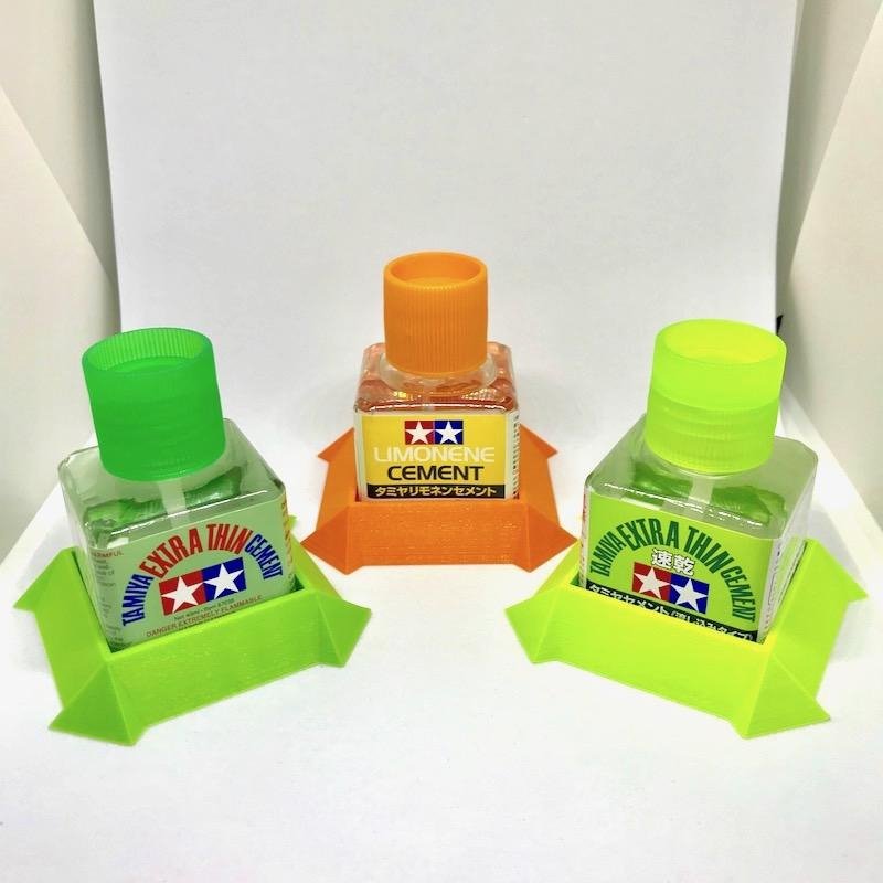 Ultimate Modelling UMP072 Ultimate Glue Bottle Holder (for Tamiya) Orange – immagine 3