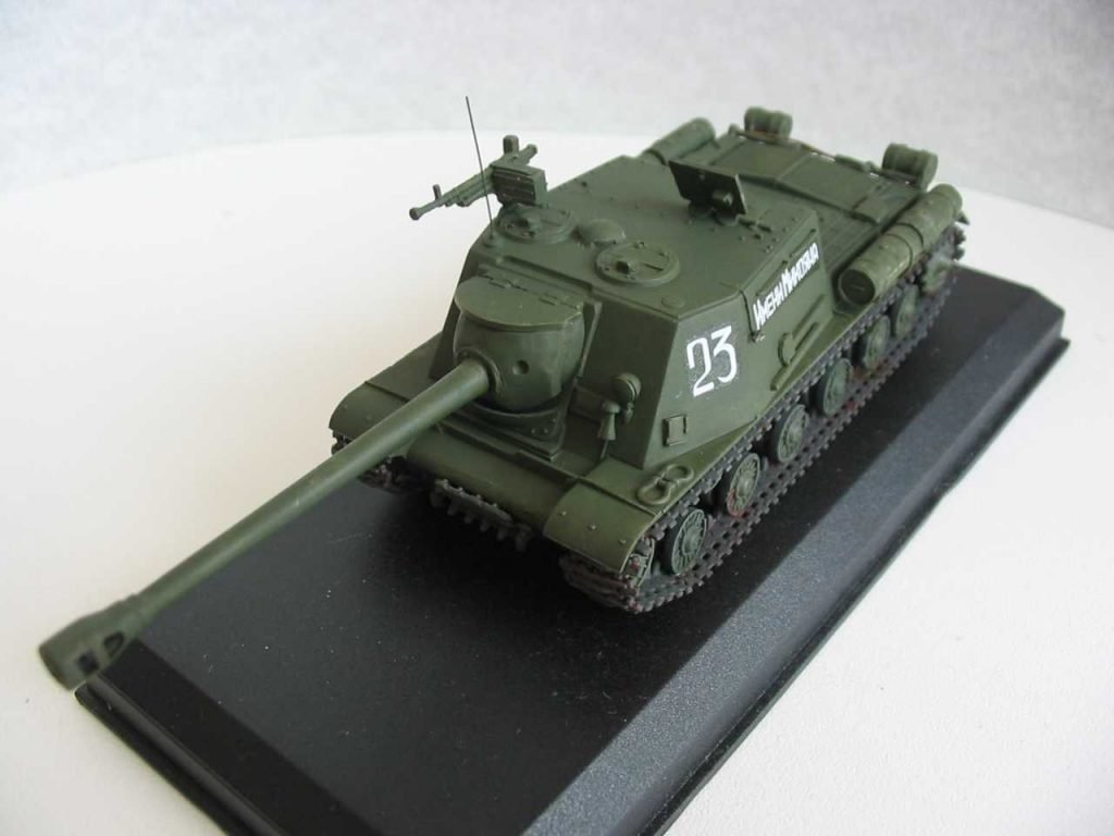 PST 72006 Self-propelled assault gun ISU-122S 1/72 – immagine 5