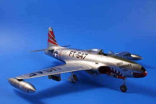 Specjal Hobby 32048 F-80C Étoile filante sur la Corée (1/32)  – image 6