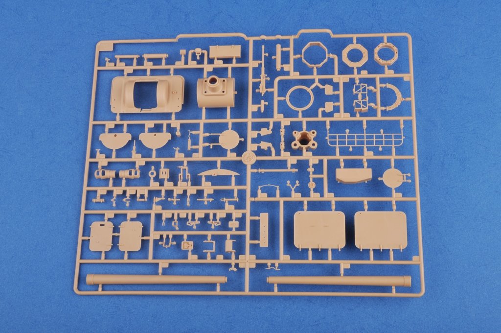 Hobby Boss 83834 French GCT 155mm AU-F1 SPH 1/35 – image 7
