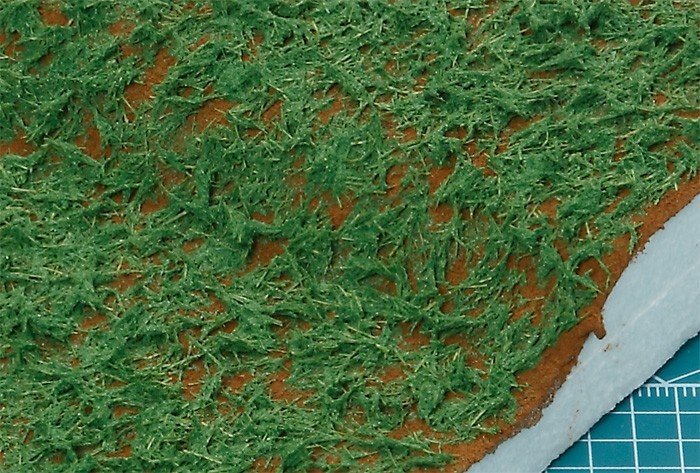 Tamiya 87111 Diorama Texture Paint (Grass Effect, Green) – image 4