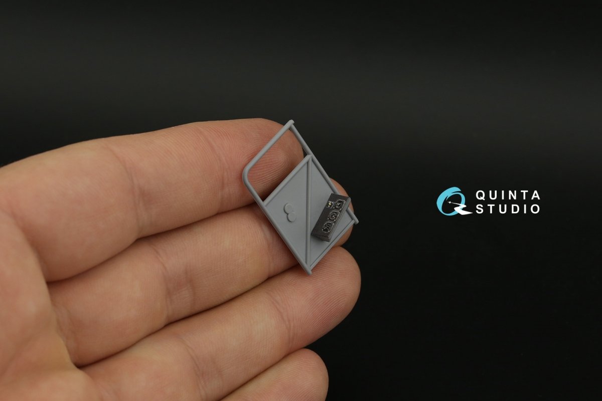 Quinta Studio QDS-35100 CH-54A 3D-Printed &amp;amp; coloured Interior on decal paper (ICM) (Small version) 1/35 – immagine 5