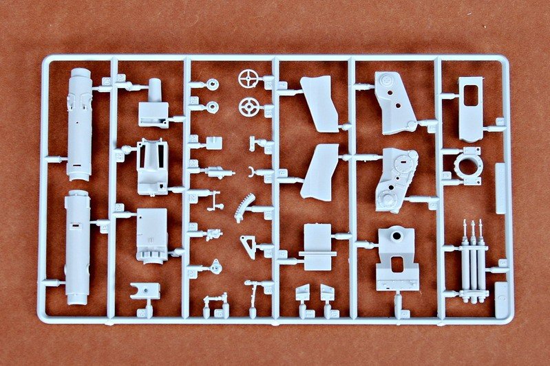 Trumpeter 00350 German 12.8cm Selbstfahrlafette L/6 Sturer Emil 1/35 – immagine 8