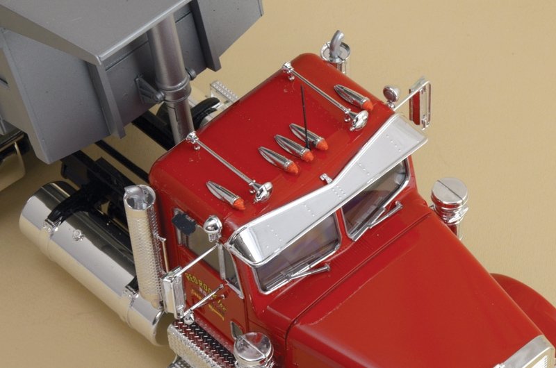 Italeri 3783 Freightliner Heavy Dumper Truck 1/24 – imagen 5