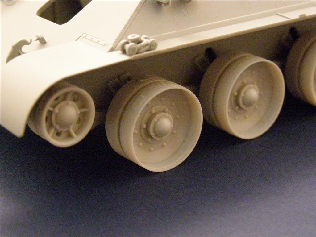 Panzer Art RE35-056 Burn out wheels for T-34 tank (model 1940-41) 1/35 – zdjęcie 3