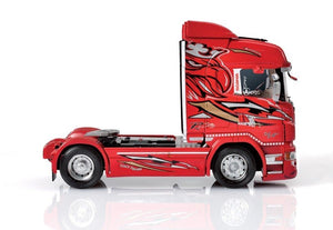 Italeri 3882 Scania R560 V8 Highline Red Griffin 1/24 – immagine 10