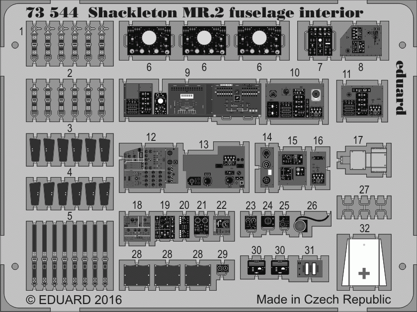 Intérieur du fuselage du Shackleton MR.2 Eduard 73544, kit de fixation pour maquettes au 1/72.