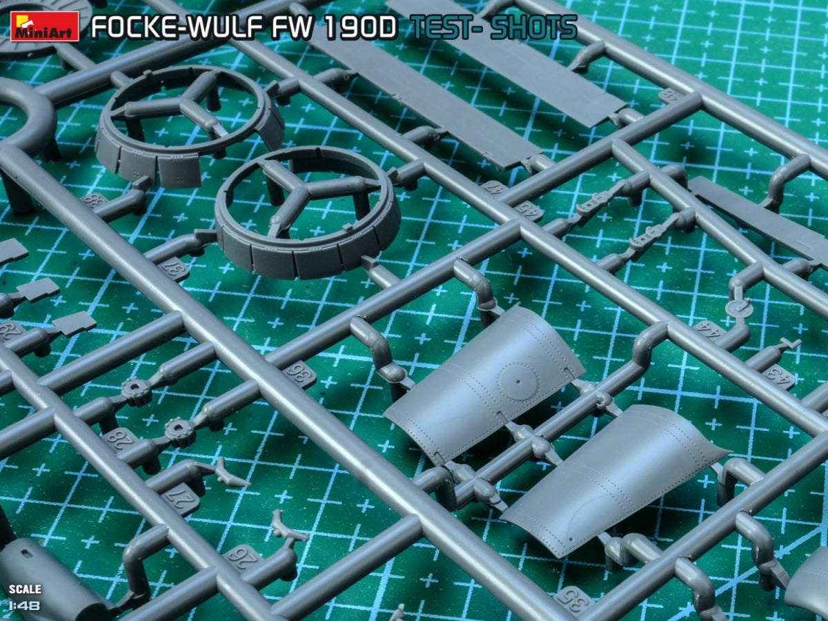 MiniArt 48040 FOCKE-WULF FW 190D-9. MIMETALL PROD. JAGDGESCHWADER 301. BASIC KIT 1/48