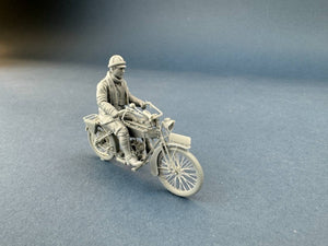 Copper State Models F35-057 German Dispatch Rider riding a motorcycle ( Motorcycle not included) 1/35 – imagen 3