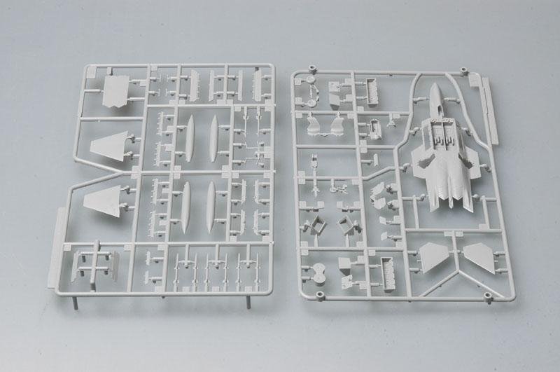 Trumpeter 01317 Lockheed F-22A Raptor 1/144 – imagen 3