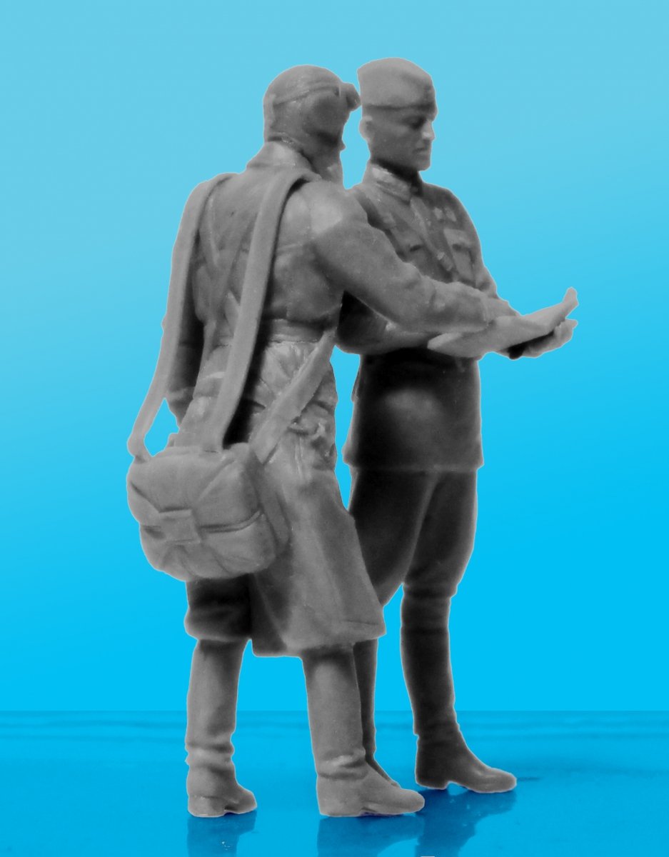 ICM 32102 VVS RKKA Pilots 1939-1942 3 figures 1/32 – image 2