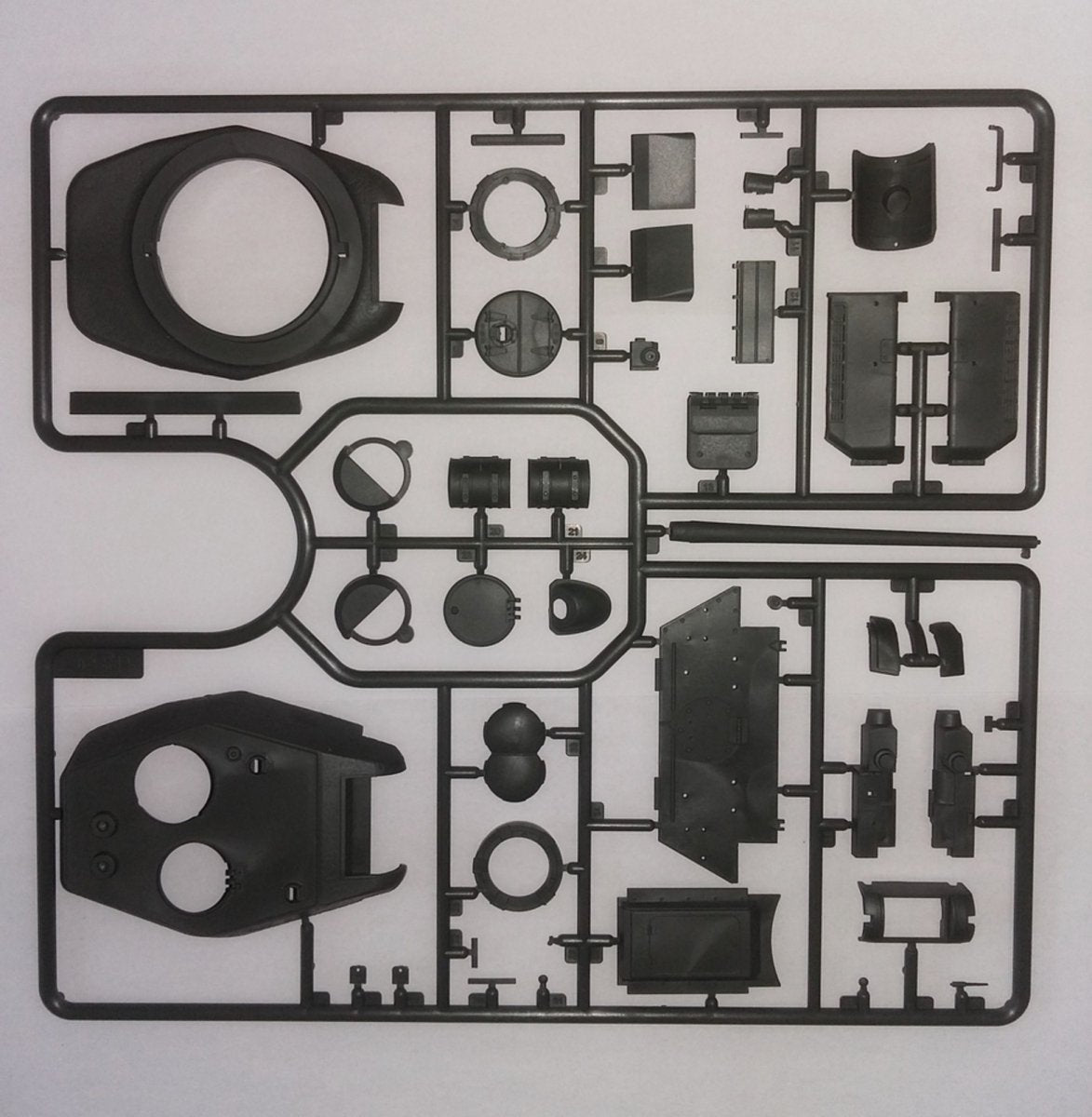 ICM 35367 Т-34-85, WWII Soviet Medium Tank 1/35 – image 8