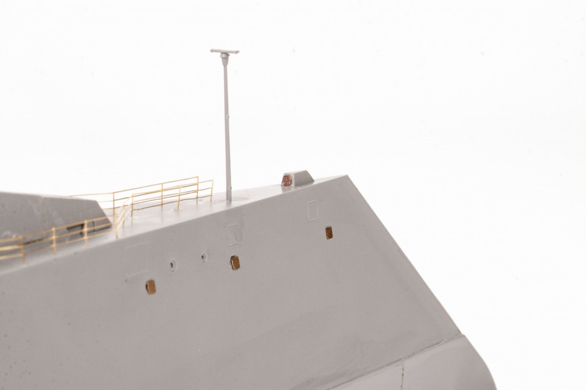 Maquettes Eduard 53288 USS DDG-1000 Zumwalt SNOWMAN, TAKOM 1/350 – image 15