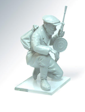 ICM 35631 WWII Soviet Partisans 1/35 – image 4