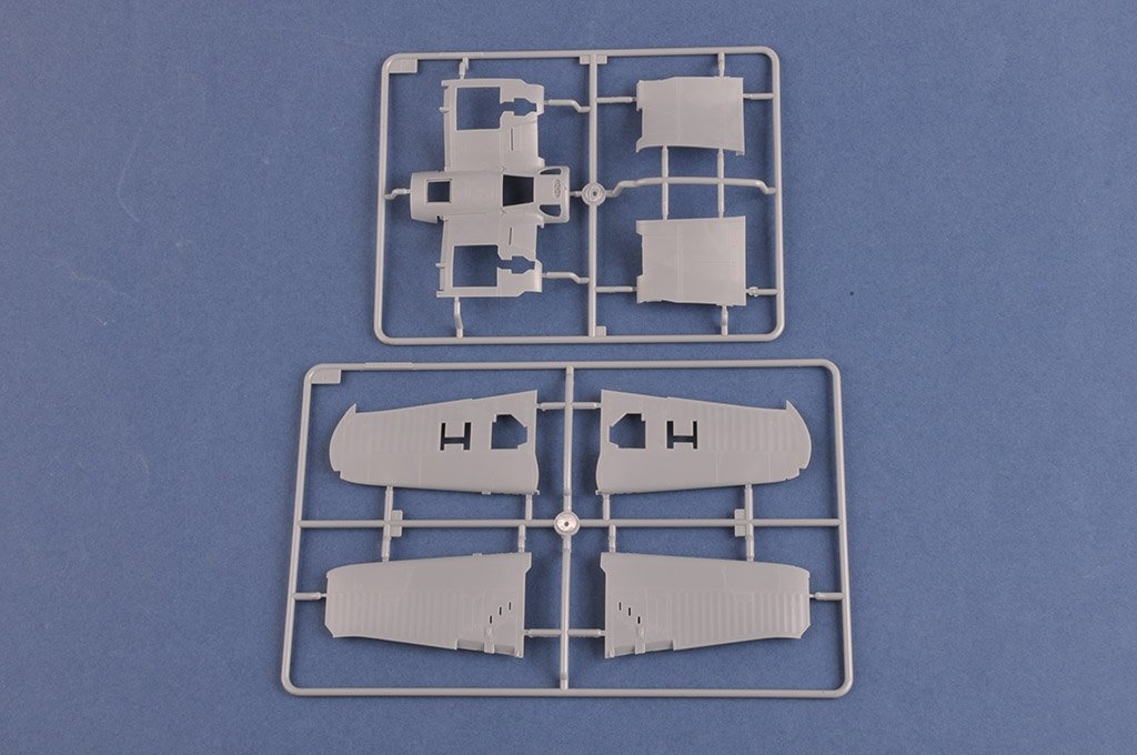 Hobby Boss 80383 F4U-1A Corsair 1/48 – image 3