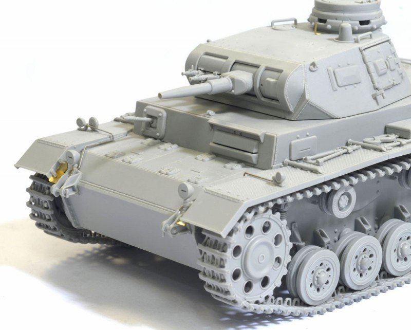Dragon 6631 Pz.Kpfw. III Ausf. E France 1940 1/35 – image 6