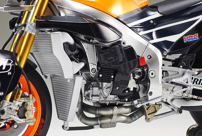 Tamiya 14130 Repsol Honda RC213V 14 – image 7